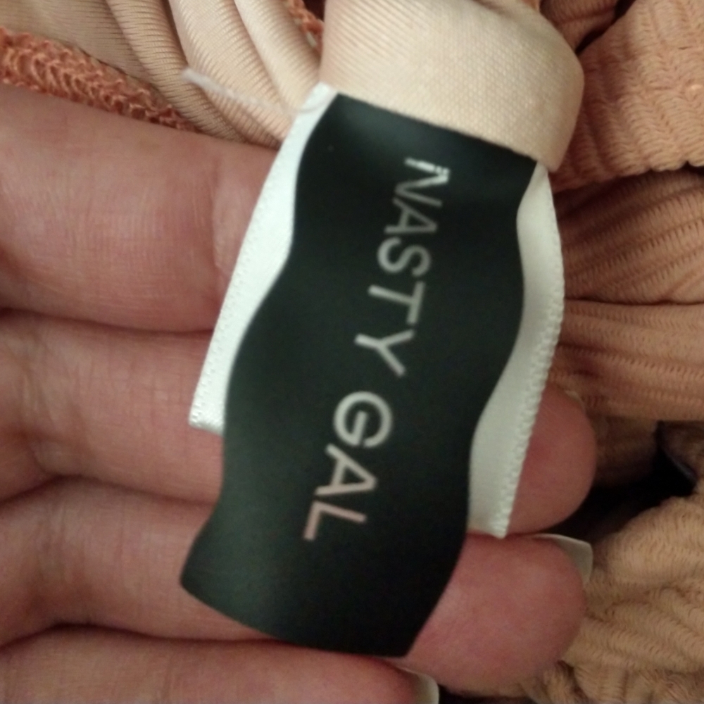 ❗️LAST 1 (XS)❗️ Brand new Nasty Gal Plunging 1-Pc. Swimsuit - Picture 3 of 3